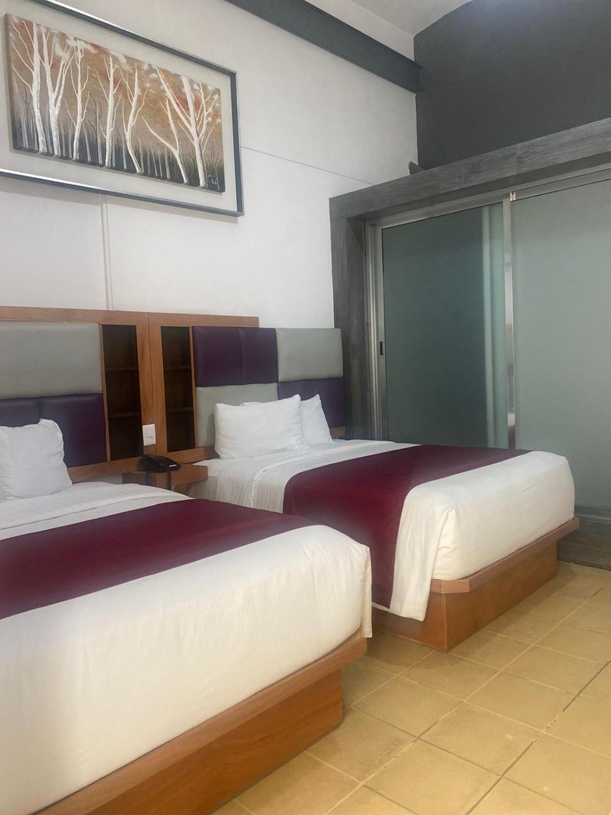 פואבלה Hotel Alhaja מראה חיצוני תמונה